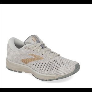 Brooks revel 2 running shoe size 9.5